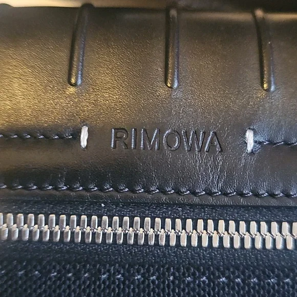 Rimowa Never Still crossbody bag - Picture 10 of 11